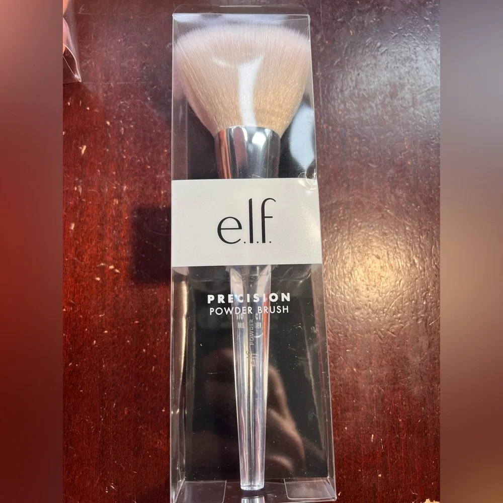 ELF Precision Powder Brush & blending sponges